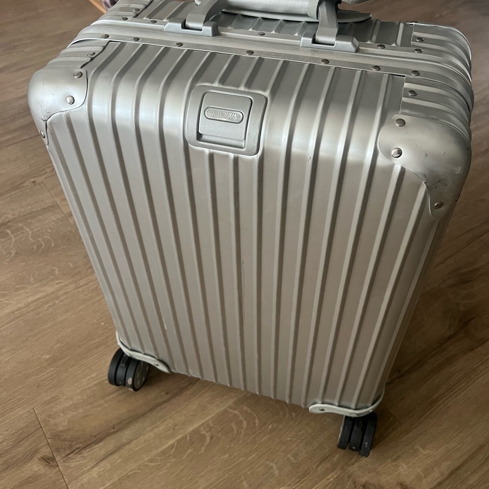 Rimowa Silver Rolling Suitcase Original Cabin